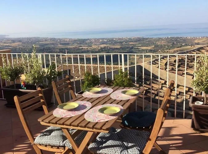 Bed and Breakfast Le Terrazze Di Pirandello 2*