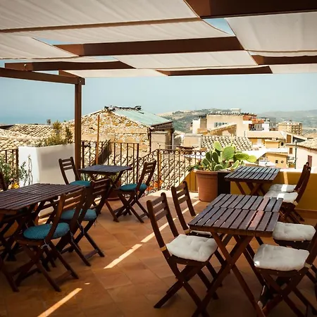 Le Terrazze Di Pirandello Bed & Breakfast