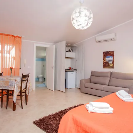 Bed & Breakfast Le Terrazze Di Pirandello 2*