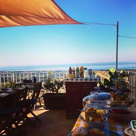 Le Terrazze Di Pirandello Bed & Breakfast 2*